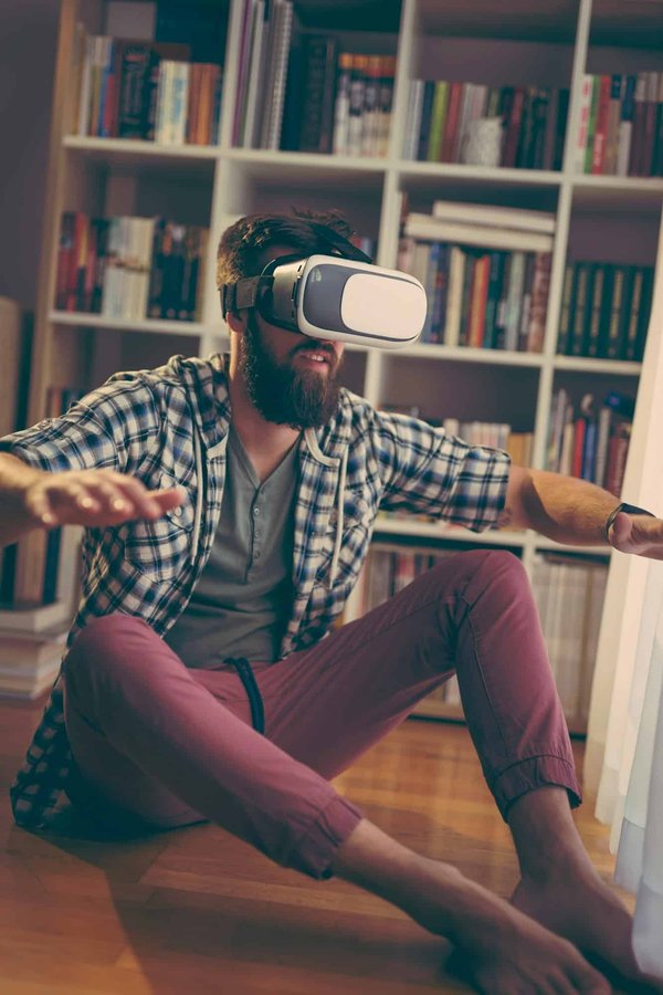 Quels sont les défis de la création d'un jeu de simulation de gestion de parc d'attractions ?